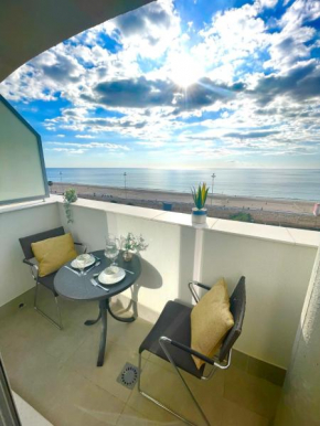 GATU Villa Camarote con vistas al mar , Preferente mayores de 25 años y familias